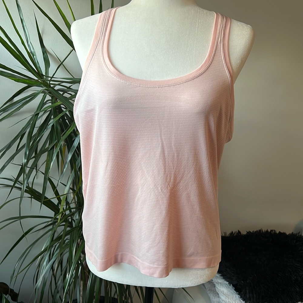 Lululemon Muscle Tee Lightweight Soft Pink with Grey Stripes Size 12